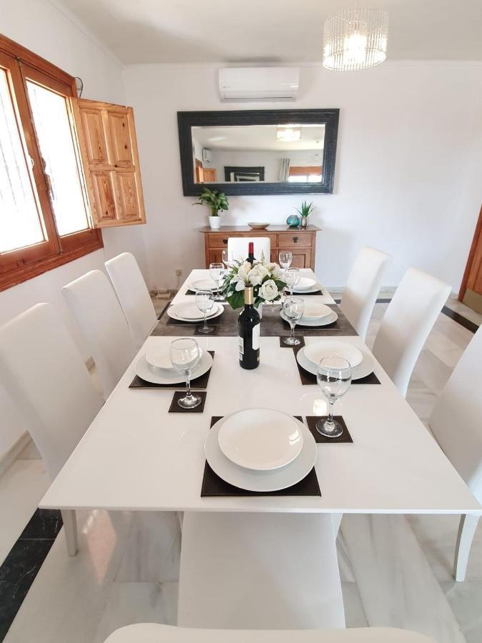 Beautiful 5 Bedroom Villa, Sea Views, Private Pool, Estepona Newly Refurbished Εξωτερικό φωτογραφία