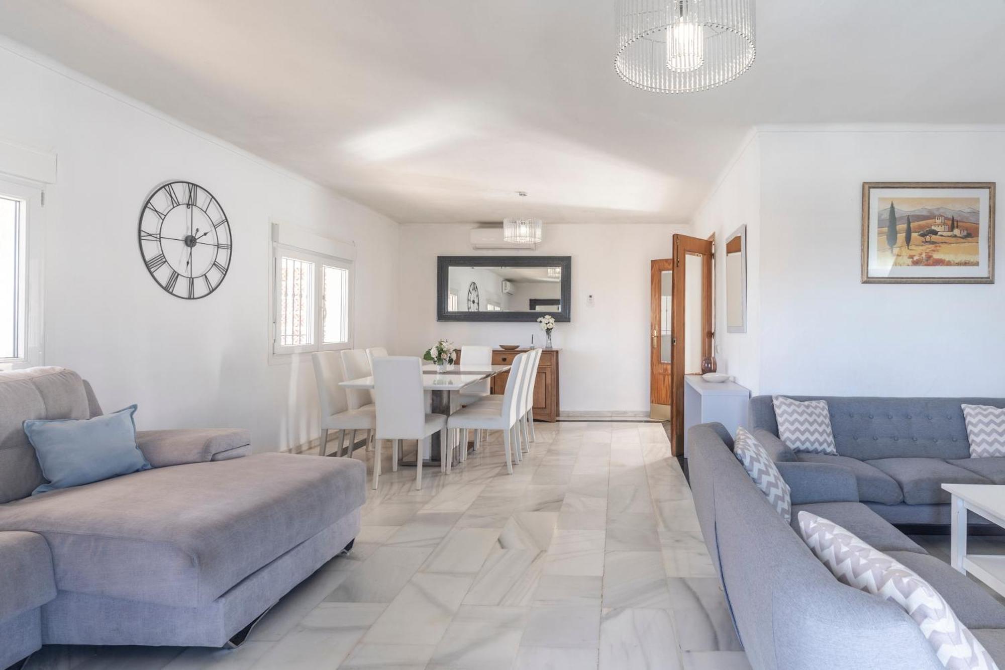 Beautiful 5 Bedroom Villa, Sea Views, Private Pool, Estepona Newly Refurbished Εξωτερικό φωτογραφία