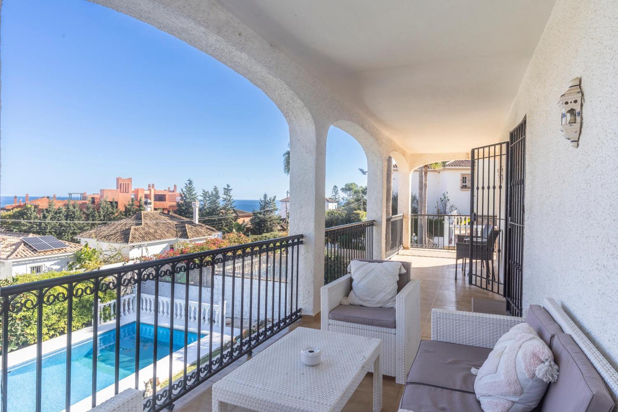 Beautiful 5 Bedroom Villa, Sea Views, Private Pool, Estepona Newly Refurbished Εξωτερικό φωτογραφία